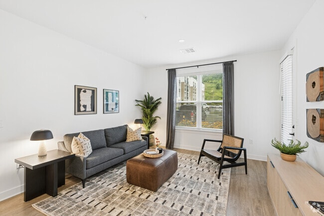 Landing 1BR, 1BA - 725SF - Living Room