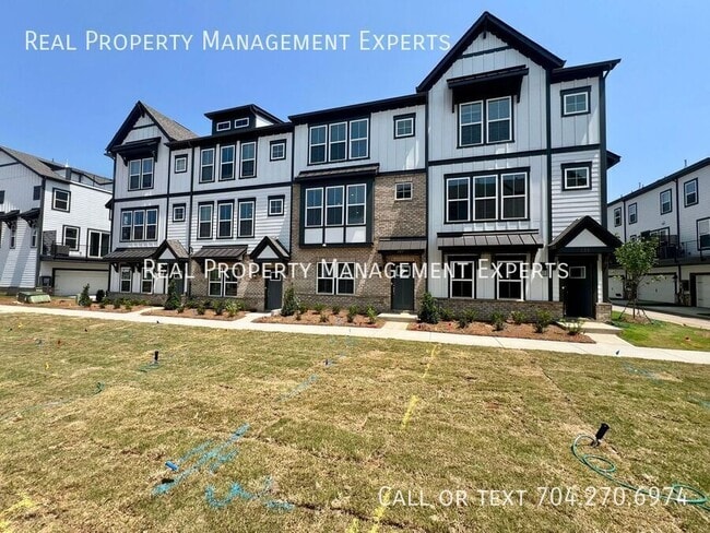 Photo - 211 Tamala St Townhome