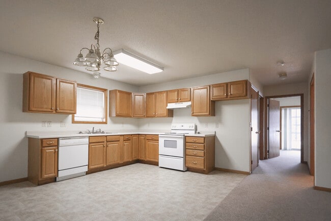 Photo - 606 1st Ave N