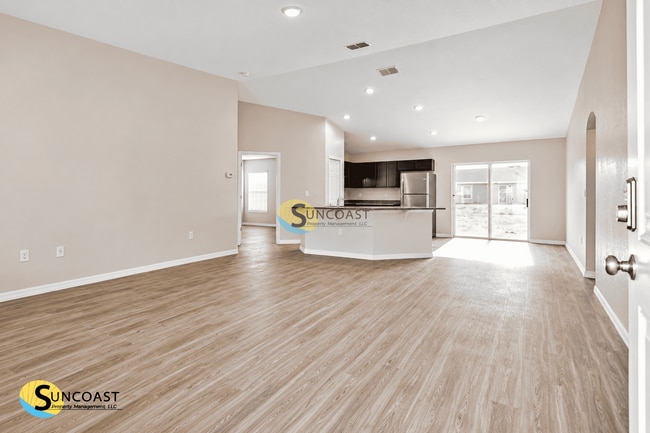 2626 W Castania Dr