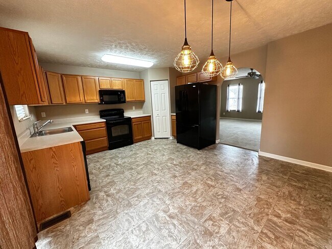 Photo - 3 Bedroom Townhouse in Wiltshire Estate