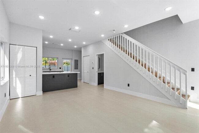 Photo - 1445 NW 42nd St