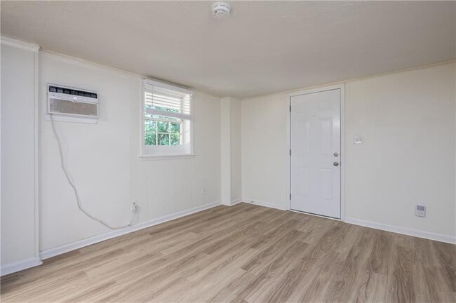 Photo - 3454 Rockbridge Rd SW