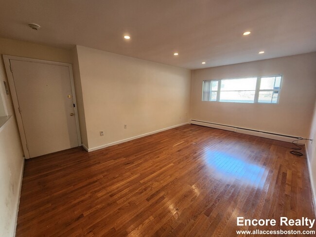 Photo - 34 Gardner St Unit 4