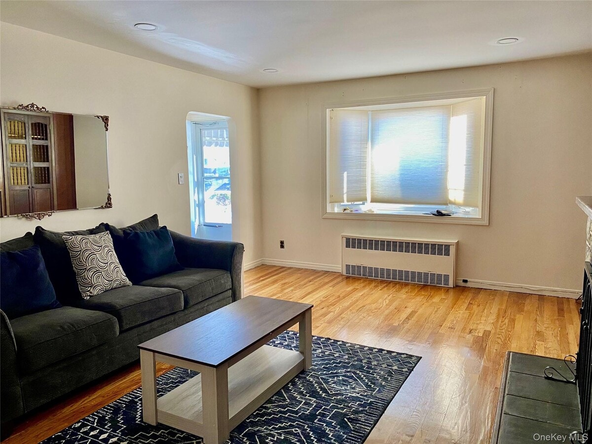 Photo - 49 Devonshire Dr