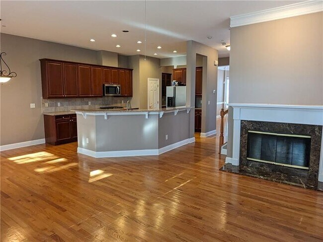 Photo - 1272 Creekside Terrace SE