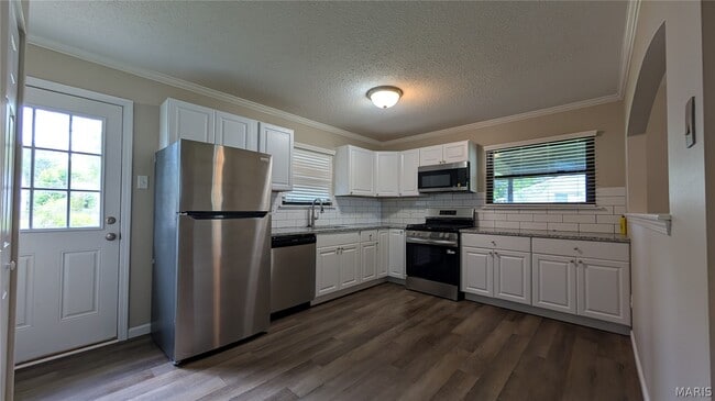 Photo - 809 Jacobs Ln