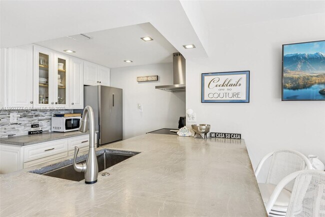 Photo - 1050 SE 15th St Unidad 500