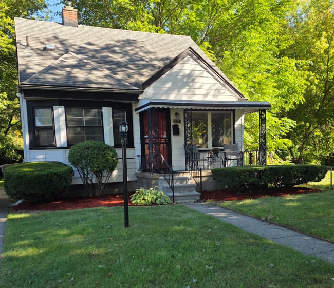 Photo - 26672 Dartmouth St