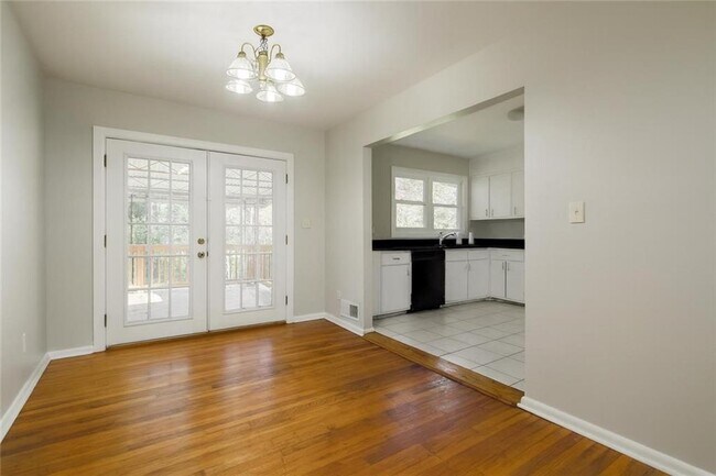 Photo - 2821 Petersburg Ct