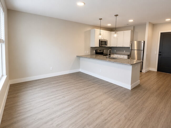 The Pewter - Kitchen & Living