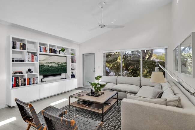 Building Photo - 420 NE 87th St Unit ID1290879P Rental