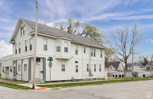 Building Photo - 2047 W 6th St Unit 1 Rental