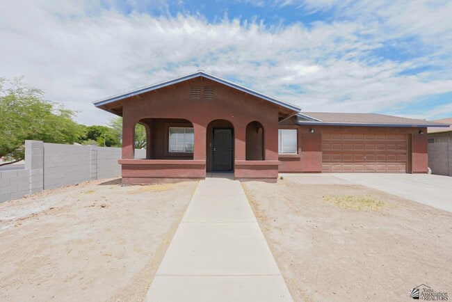 Photo - 604 Yucca St