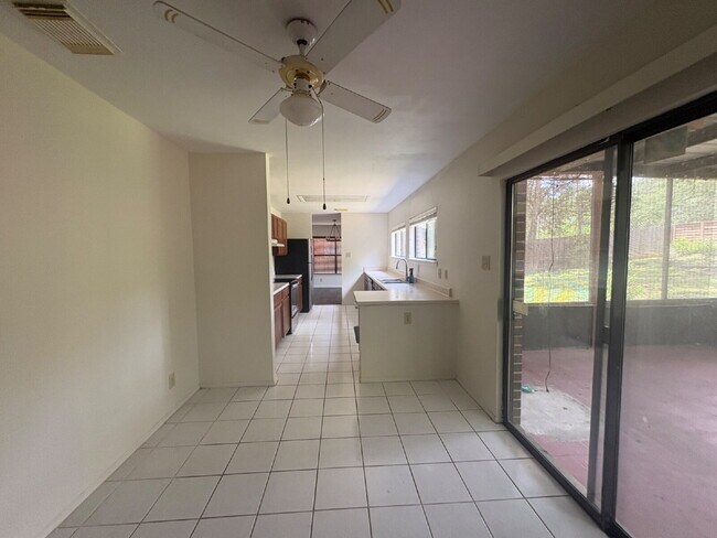 Photo - Spacious 4 Bedroom Home in Live Oak