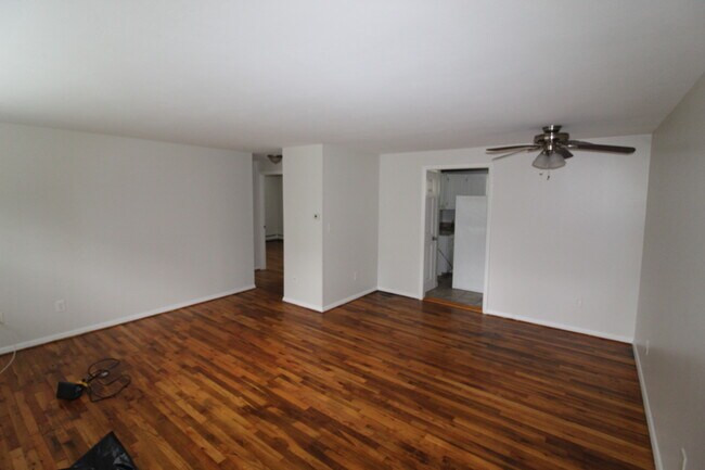 Photo - 122 Sycamore Ln Unit D