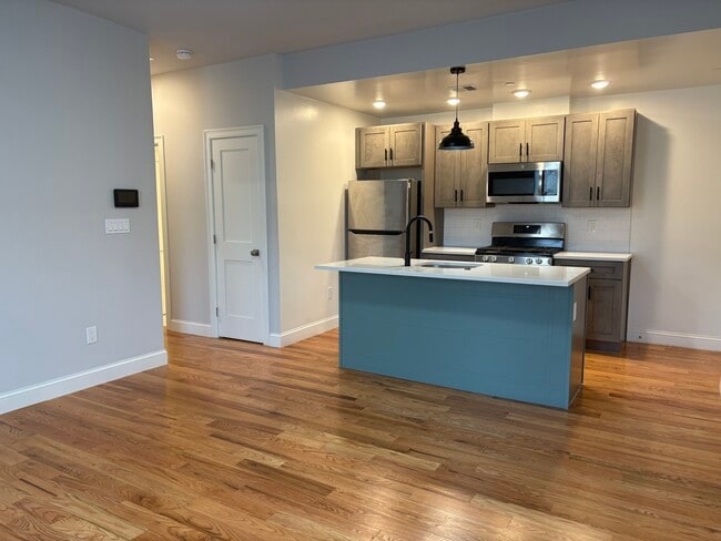 Photo - 149 Crescent St Unit 302