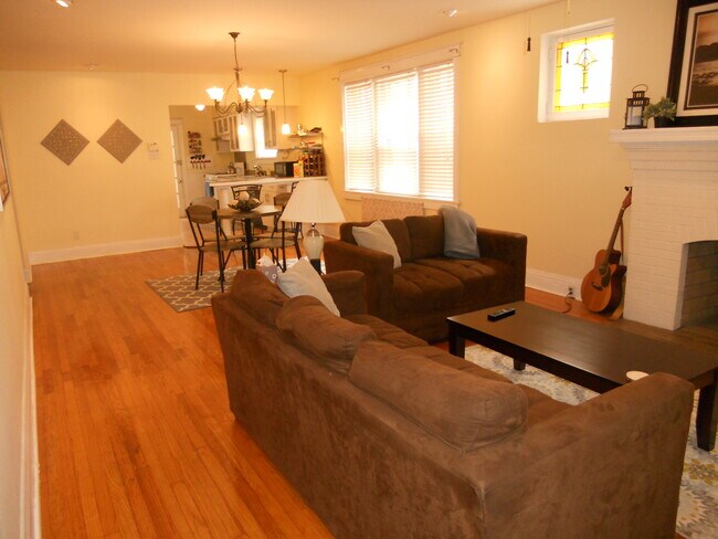 Photo - 7228 Dartmouth Ave Unit Fl 1