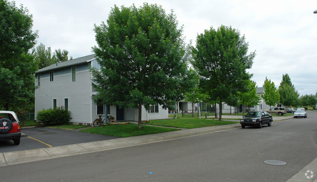 Building Photo - Lancaster Bridge Rental