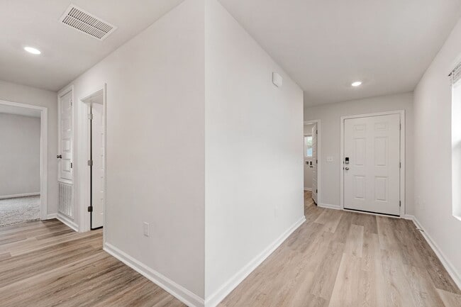 Photo - Beautiful 3BR Home with Privacy-Fenced Backyard in The Woodlands