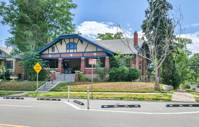 Building Photo - $1,495.00, 1 bed, 1 bath newly renovated b... Unit 3338-B Rental