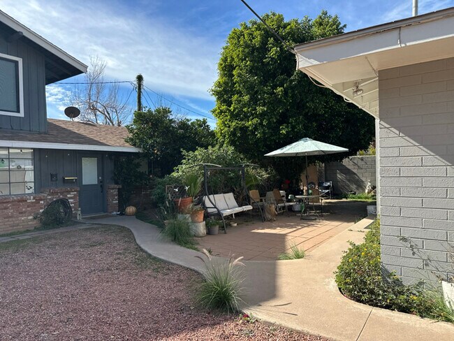 Photo - 117 W 2nd St Unidad A