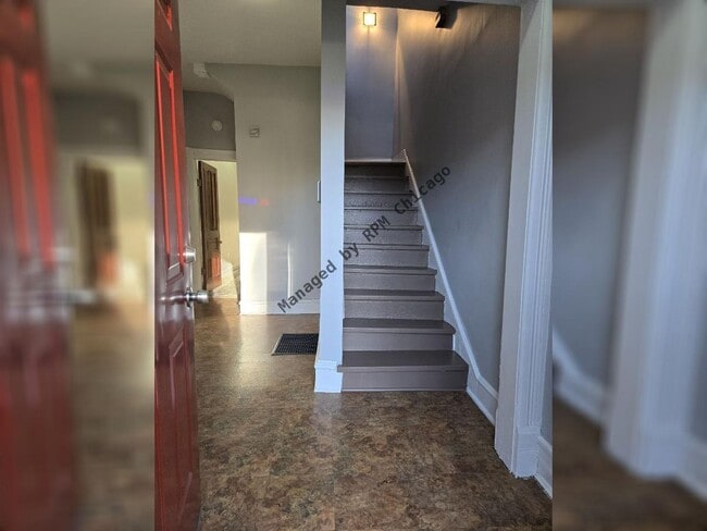 Photo - 530 E 45th St