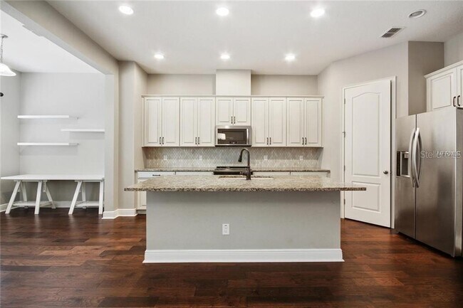 Photo - 2213 Lobelia Dr