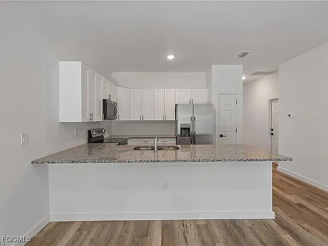 Photo - 5207 26th St SW