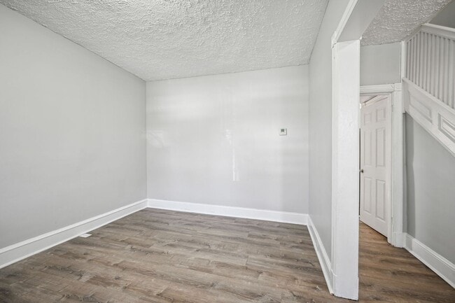 Photo - Newly Renovated 5BR/2BA Brownstone, Washer/Dryer