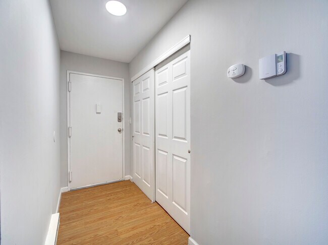 Photo - 807 Eves Dr Unit 3P