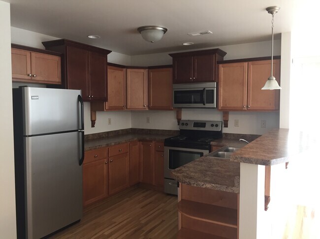 Photo - 1128 Ridge Creek Cir