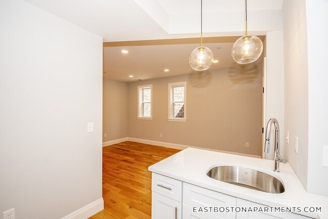 Photo - 58 Frankfort St Unit 2