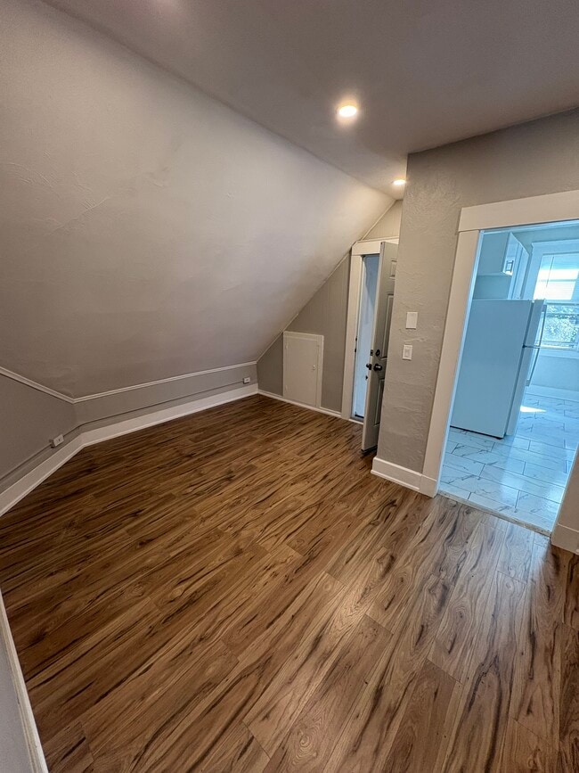 208 Maple St Unit 3