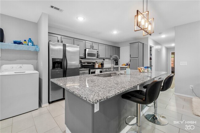 729 Erika Ave