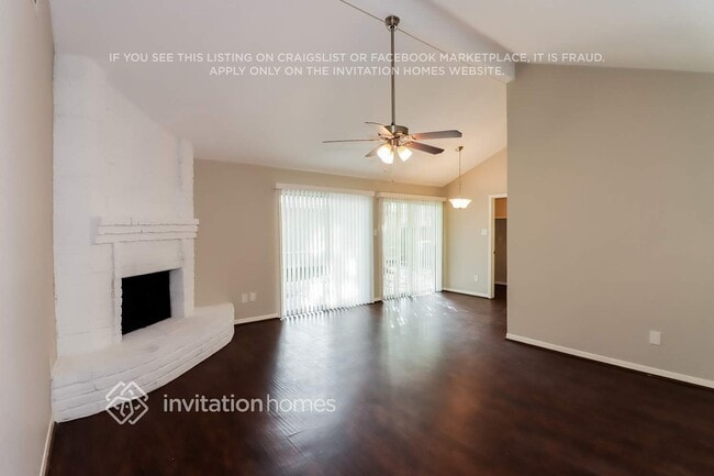 Photo - 25535 Thistlewaite Ln