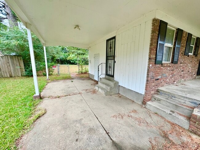 Photo - 3119 Queensgate Ave