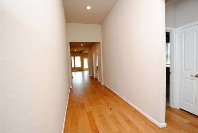 Photo - 8326 Oakland Hts Ln
