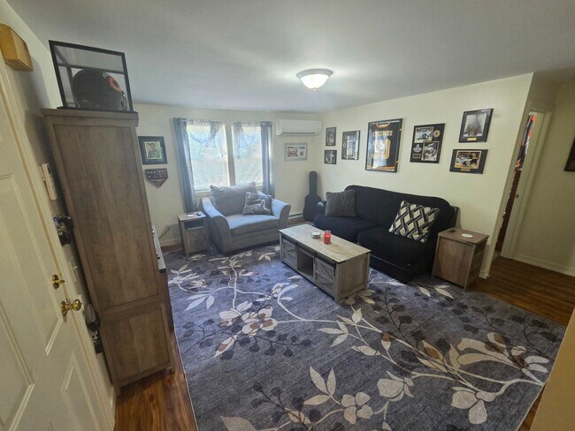 Photo - 10 Renarl Ave Unit 3