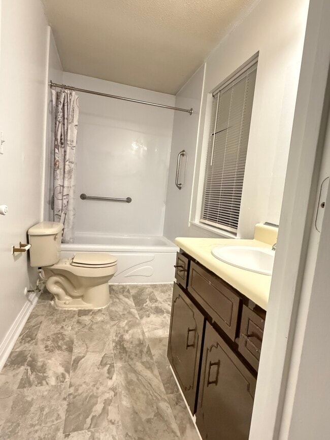 Photo - 2713 Fair Oak Ct