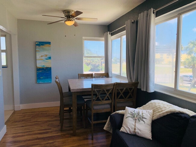 Photo - 601 University Blvd Unit 4