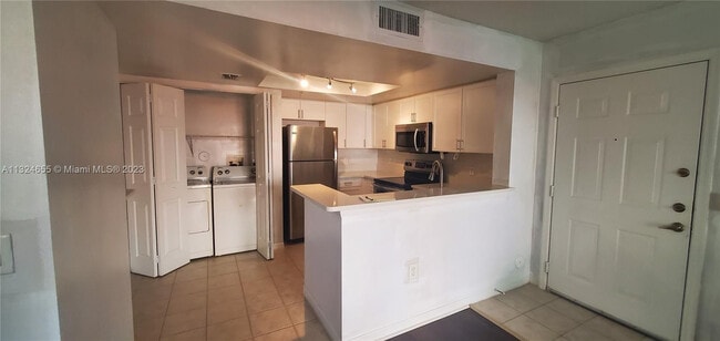 Photo - 4191 N Haverhill Rd Unit 131