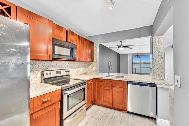 Photo - 109 Lake Emerald Dr Unit 108