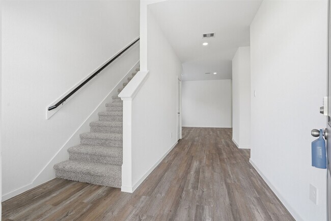 Photo - 3005 Teal Breeze Ln
