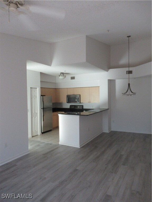 Building Photo - 1105 Reserve Ct Unit 1-304