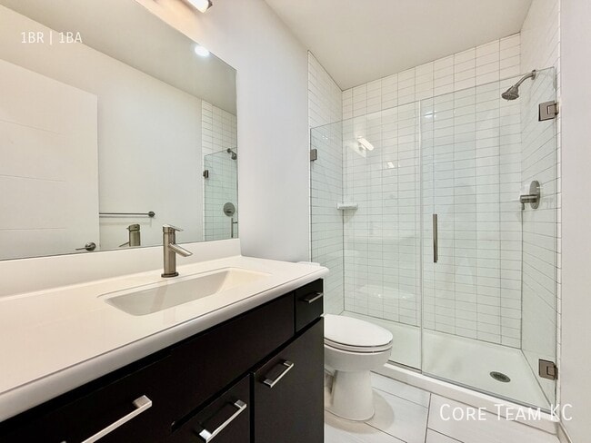 Photo - 217 W Pershing Rd Unidad 802