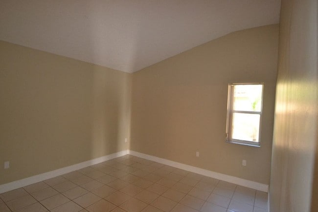 Photo - 5487 NW 186th St