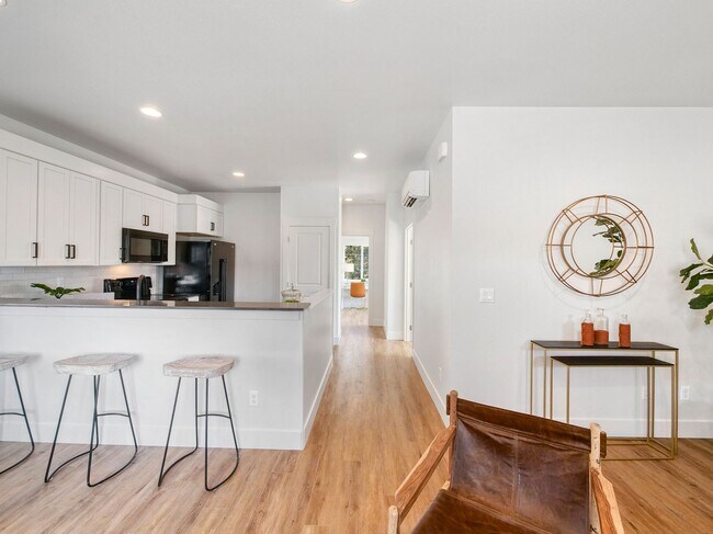 Photo - b2052 Apartment Unit 2