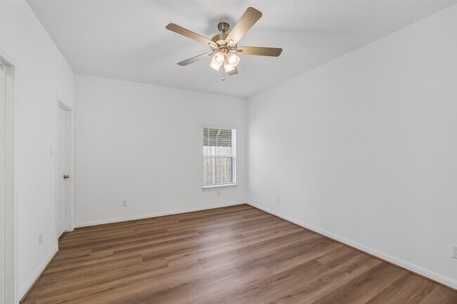 Photo - 13614 Pine Dr