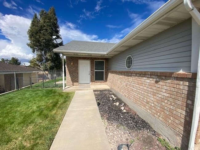 Photo - 3 bed, 2 bath Twin Home